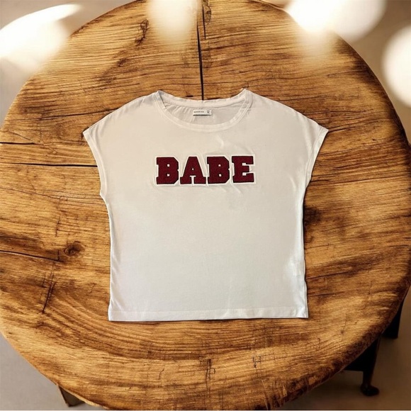 RESERVED varsity letters graphic tee. Perfect “Back to School” - Picture 1 of 3